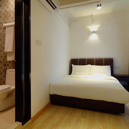 Bulatan Hostel Tanjong Aru Esterno foto