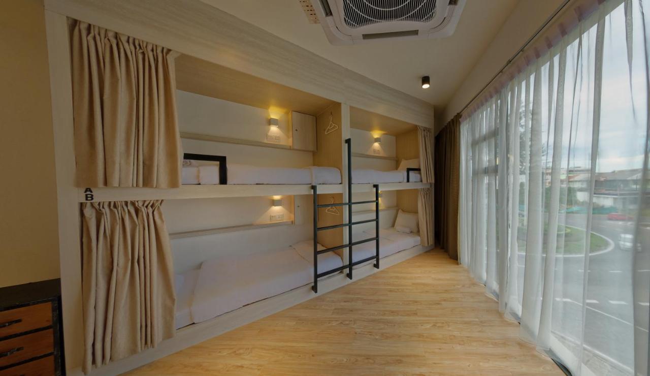 Bulatan Hostel Tanjong Aru Esterno foto