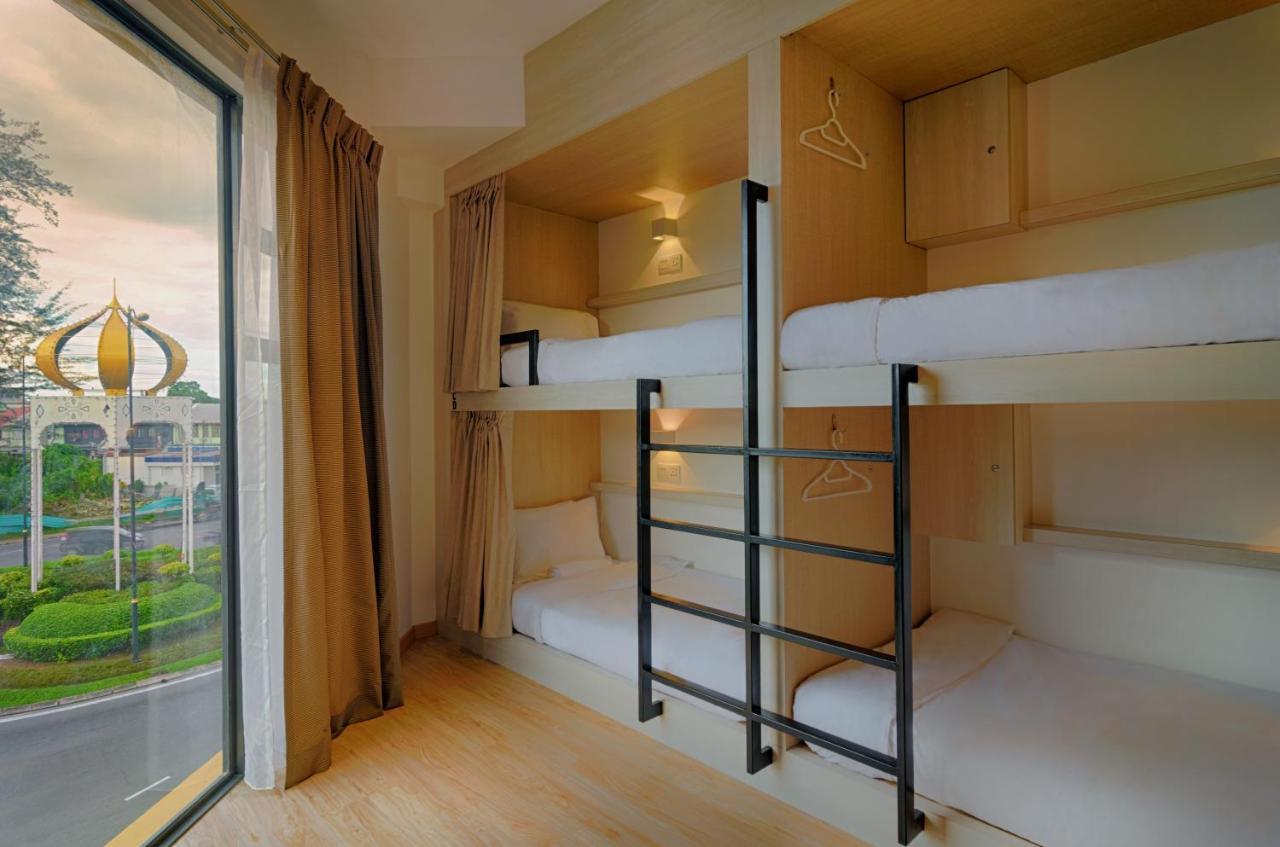 Bulatan Hostel Tanjong Aru Esterno foto
