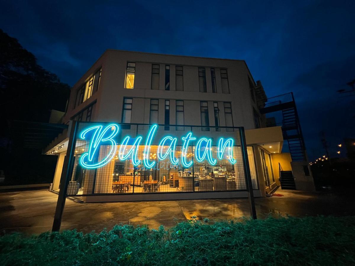 Bulatan Hostel Tanjong Aru Esterno foto